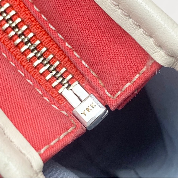 🌸Coach🌸 tote bag shopper zip closure - Picture 9 of 11